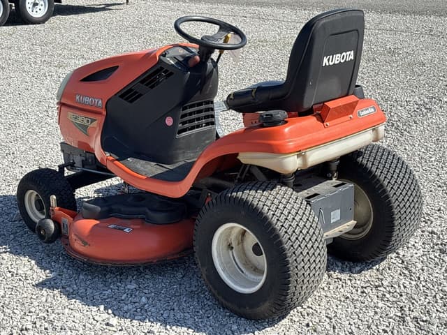 Image of Kubota T2380 equipment image 4