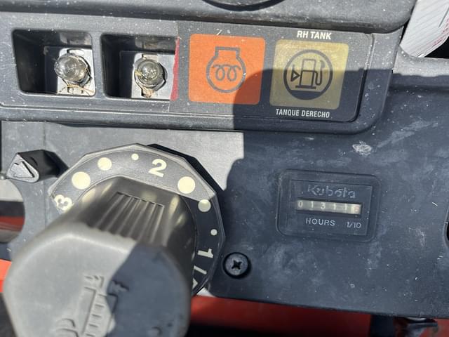 Image of Kubota ZD326P equipment image 4