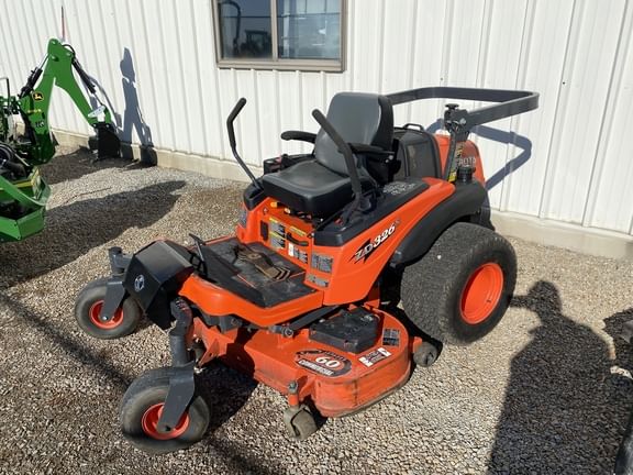 Main image Kubota ZD326S