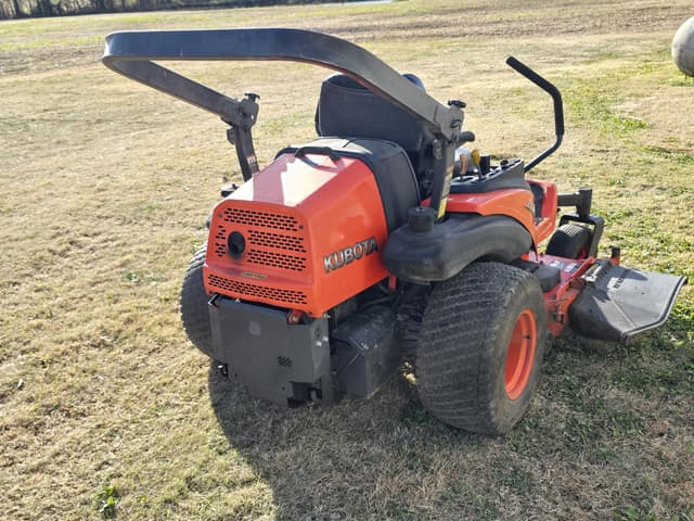 Image of Kubota ZD331 equipment image 4