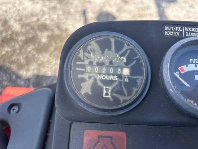 Image of Kubota ZG327 equipment image 4
