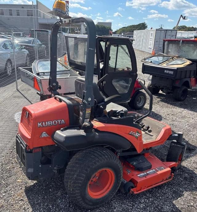 Image of Kubota ZG327 equipment image 1