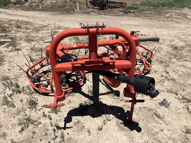Image of Kuhn Haybob 300 equipment image 1