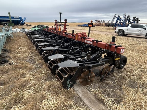 Image of Kuhn Krause Gladiator 1200T equipment image 4