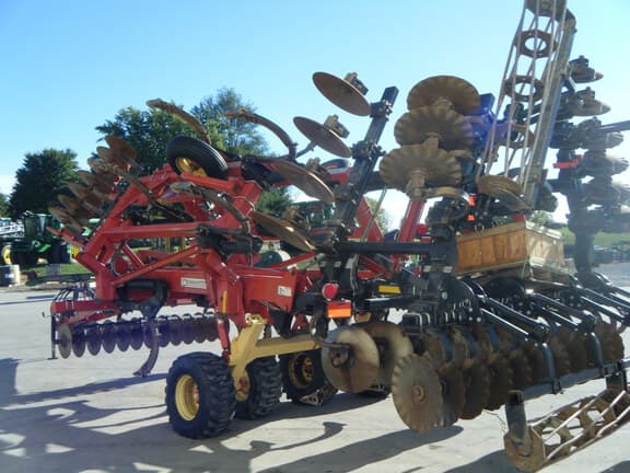 Image of Kuhn Krause Dominator 4850 equipment image 4