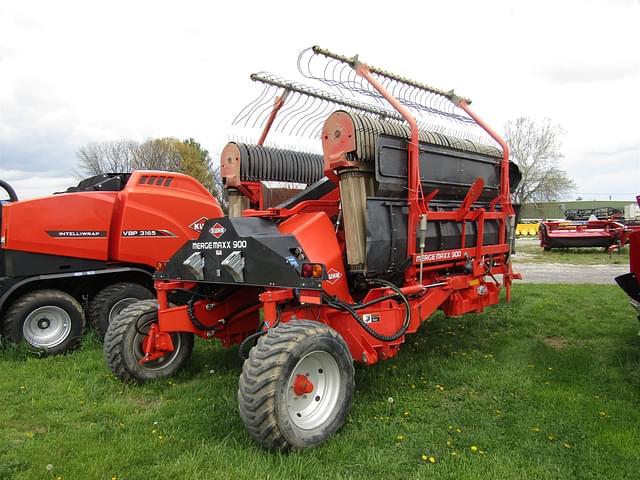 Image of Kuhn Merge-Maxx 900 equipment image 4