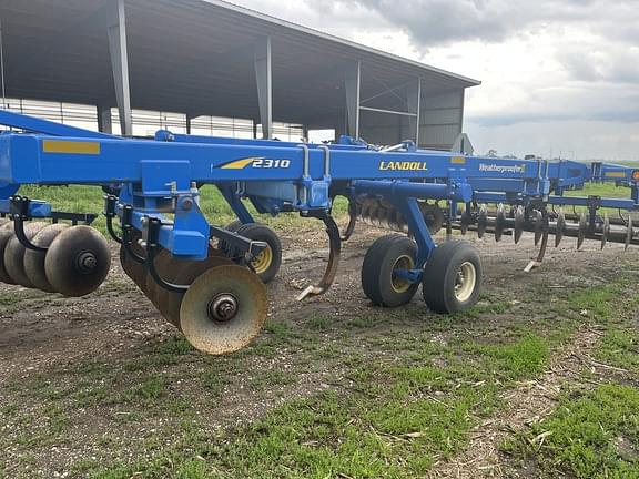 Image of Landoll 2310 Weatherproofer III equipment image 4