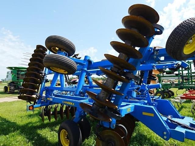 Image of Landoll 6230 equipment image 3
