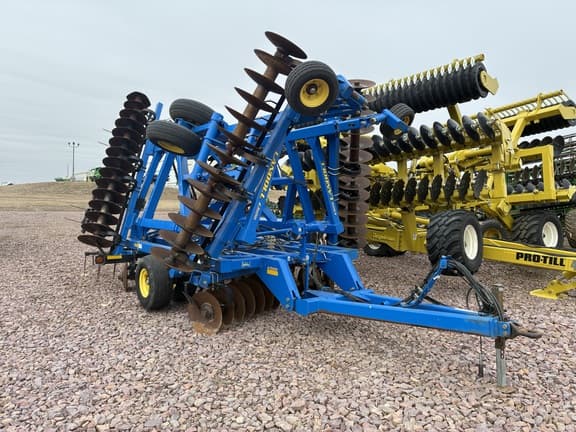 Image of Landoll 6230 equipment image 2