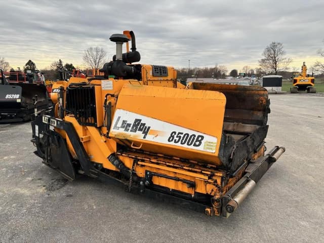 Image of LeeBoy 8500B equipment image 2