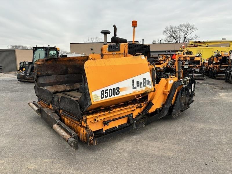 2011 LeeBoy 8500B Equipment Image0