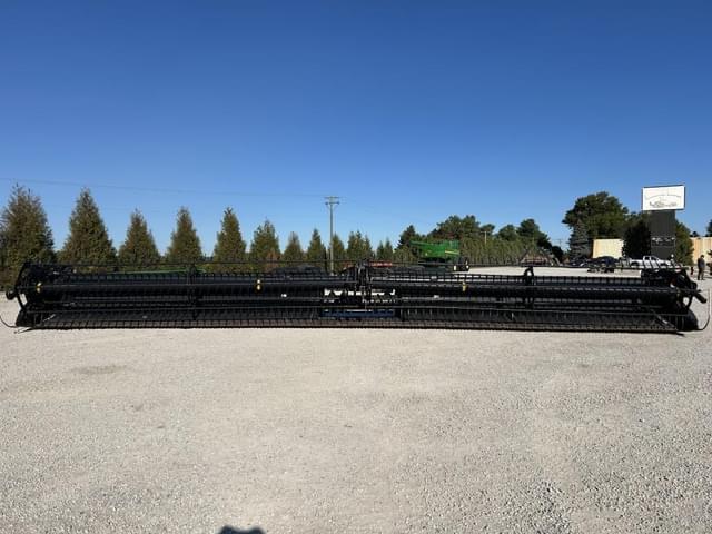 Image of MacDon FD70 equipment image 1