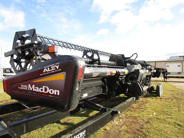 Image of MacDon FD70 equipment image 1