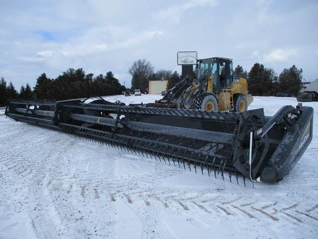 2011 MacDon FD70 Equipment Image0