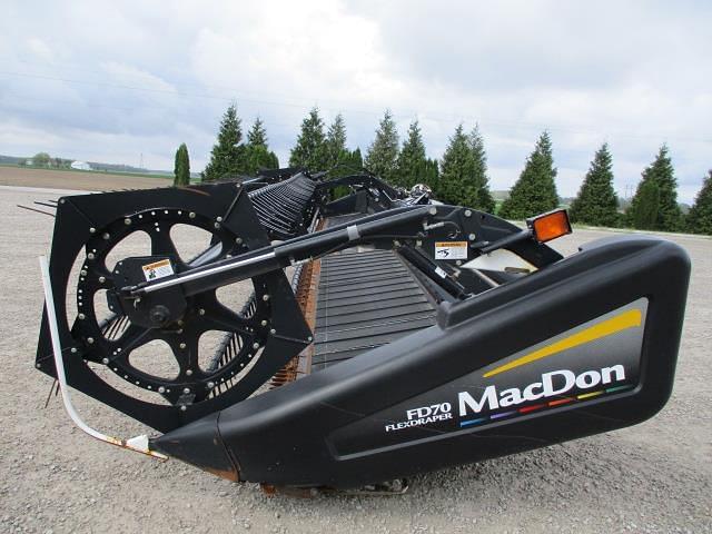 Image of MacDon FD70 equipment image 3