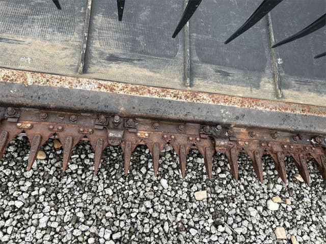 Image of MacDon FD70 equipment image 4