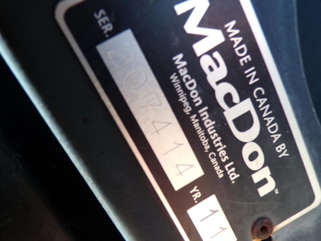 Image of MacDon FD70 equipment image 4