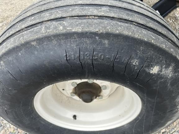 Image of MacDon A30-D equipment image 4