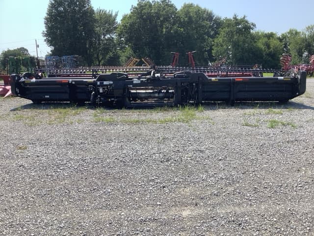 Image of MacDon FD70-35 equipment image 3