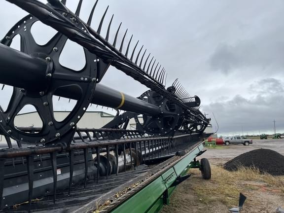 Image of MacDon FD70-40 equipment image 3