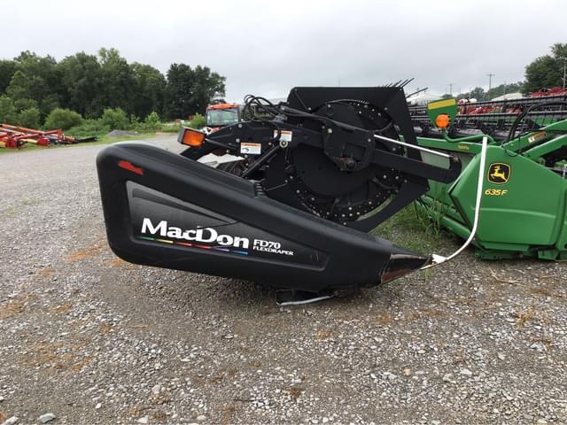 Image of MacDon FD70 equipment image 1