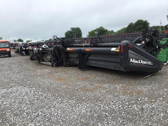 Image of MacDon FD70 equipment image 2
