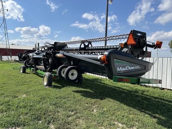 Image of MacDon FD70-40 equipment image 2