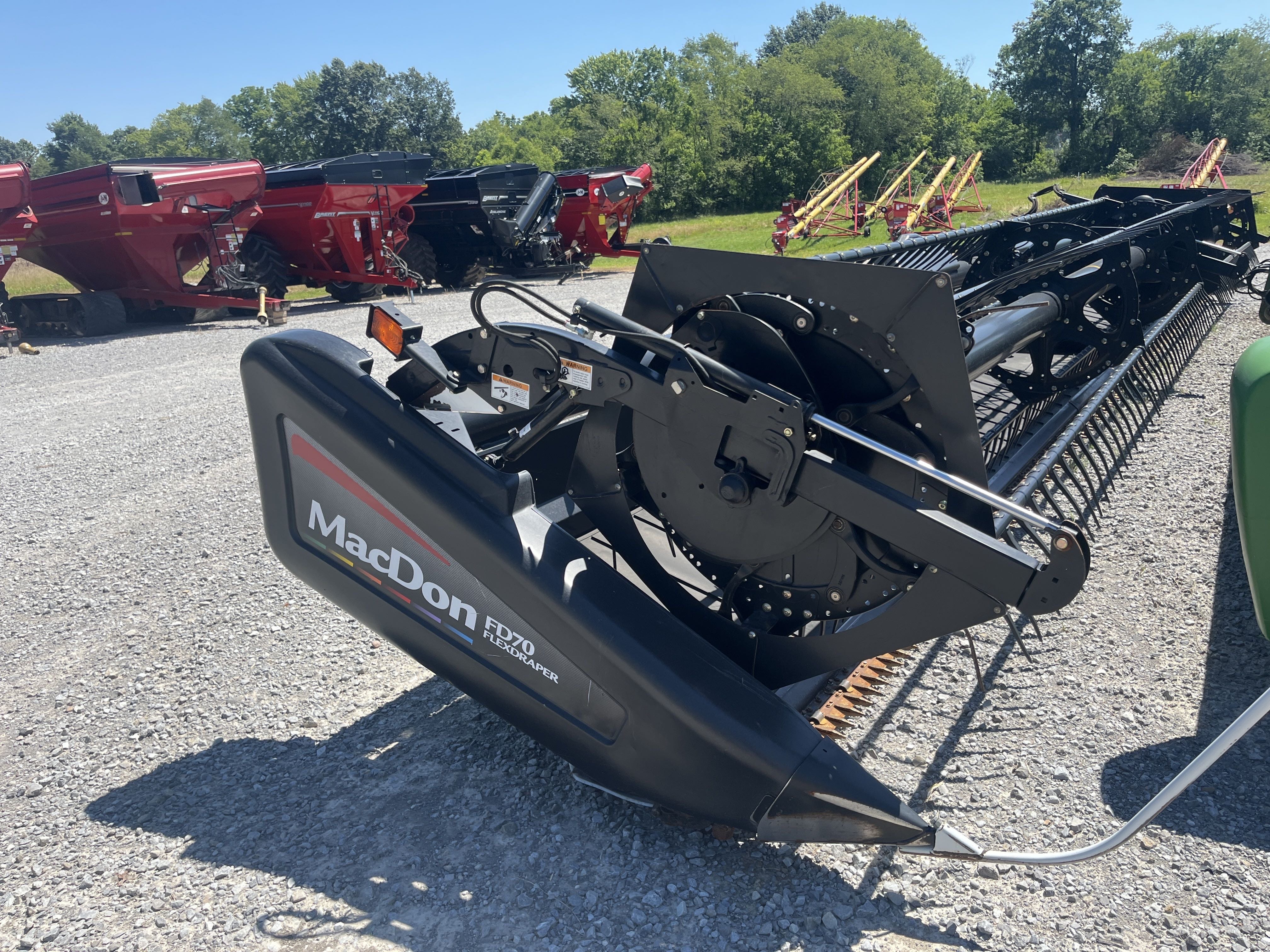 Main image MacDon FD70