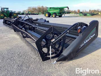 Main image MacDon FD70