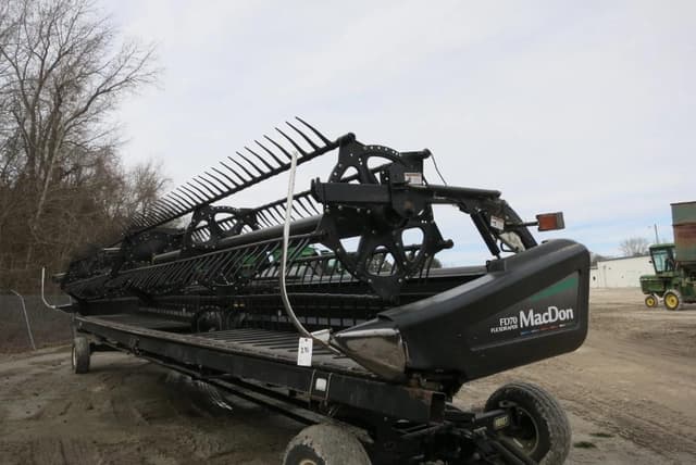 Image of MacDon FD70 equipment image 1