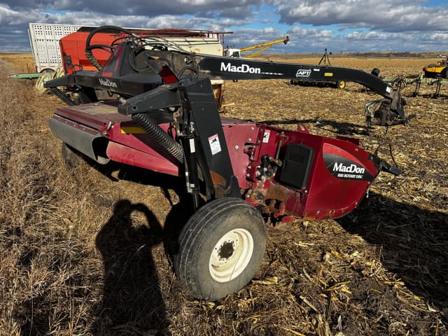 Image of MacDon R85 equipment image 3