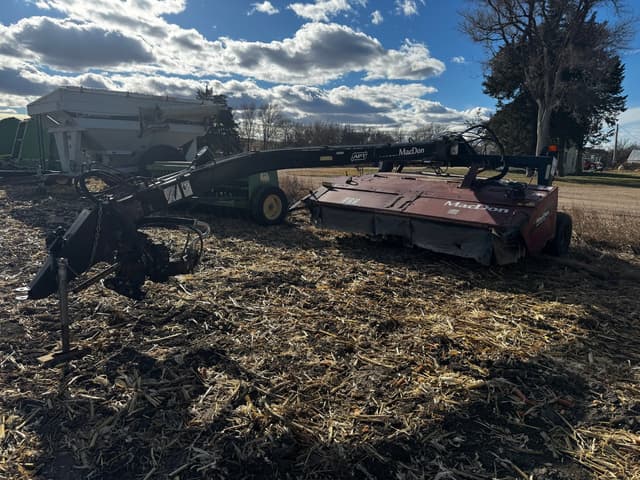 Image of MacDon R85 equipment image 2