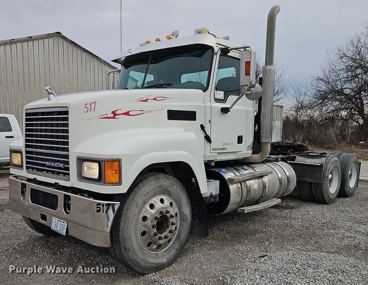 2011 Mack CHU613 Equipment Image0