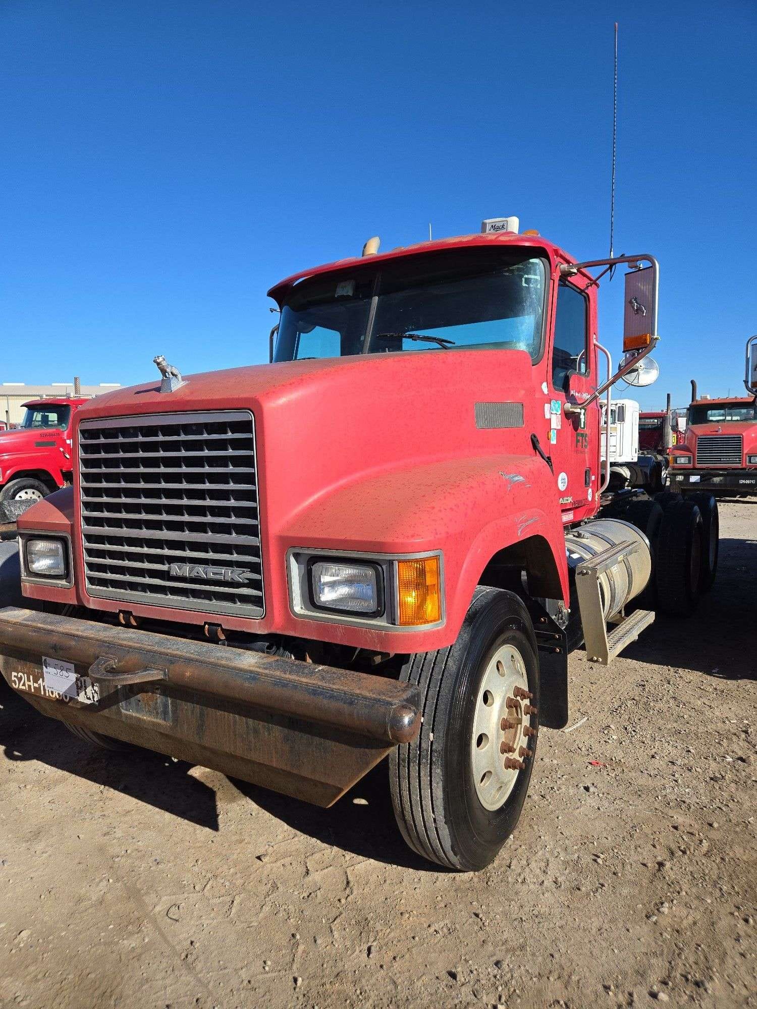 2011 Mack CHU613 Equipment Image0