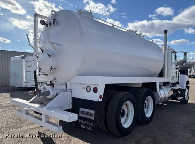 Image of Mack CHU613 equipment image 4