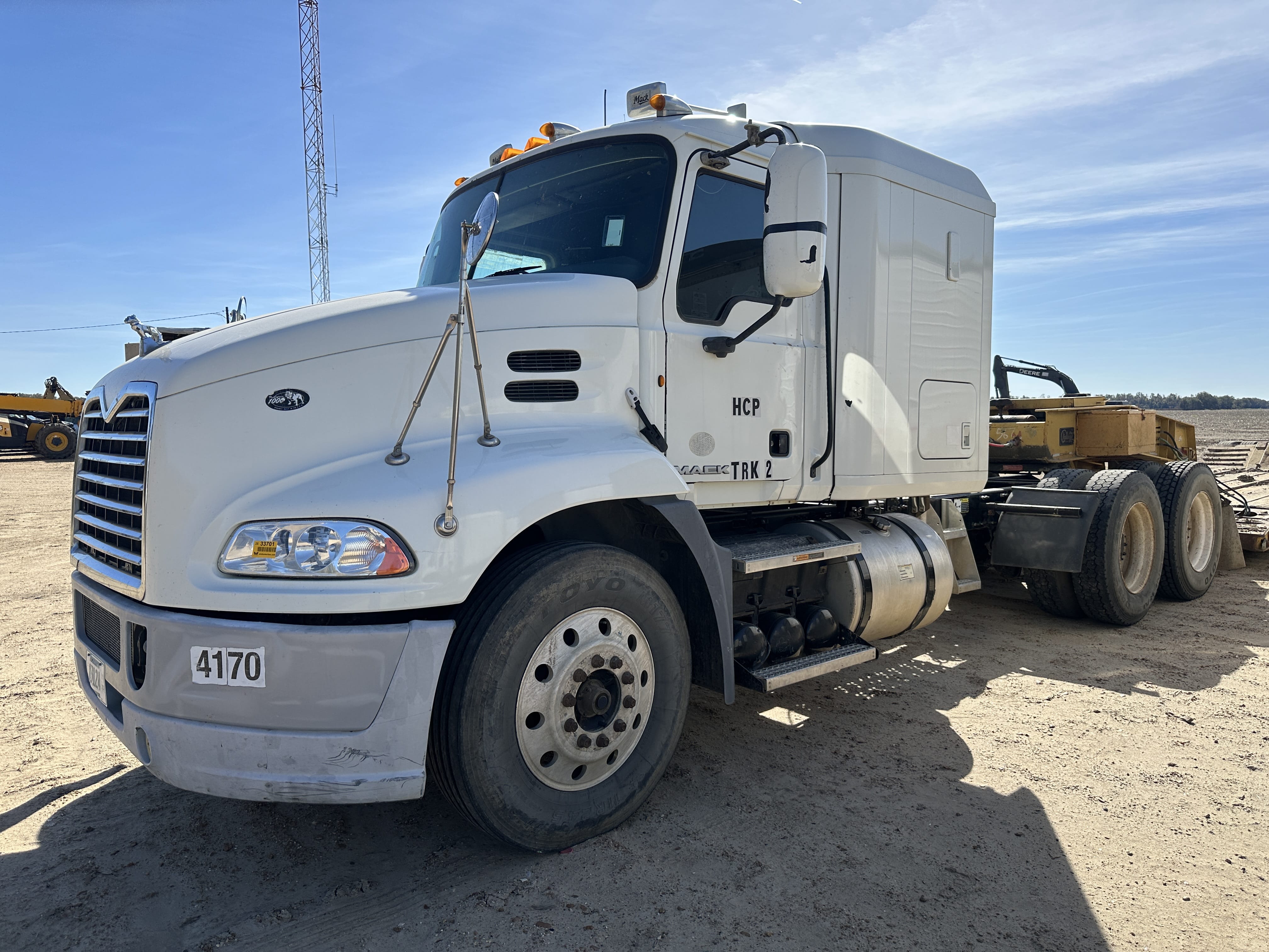 2011 Mack CXU Equipment Image0