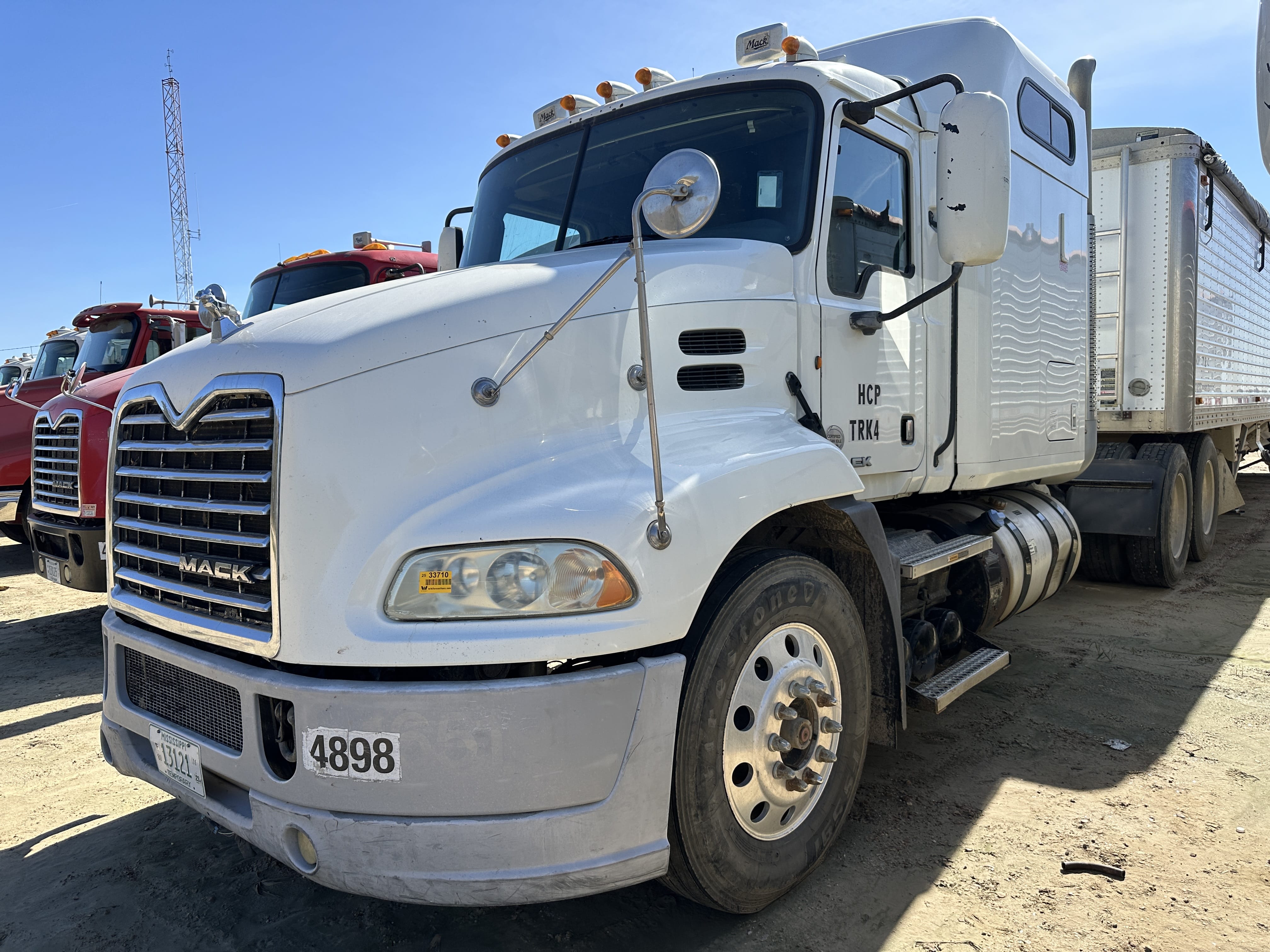 2011 Mack CXU Equipment Image0