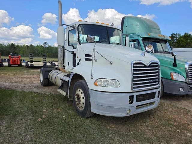 Image of Mack CXU612 equipment image 4