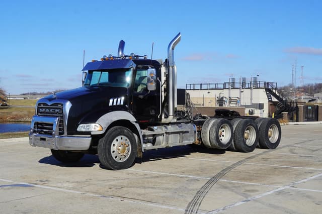 Image of Mack GU813 equipment image 1