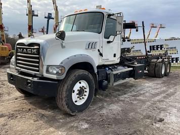 Main image Mack GU713