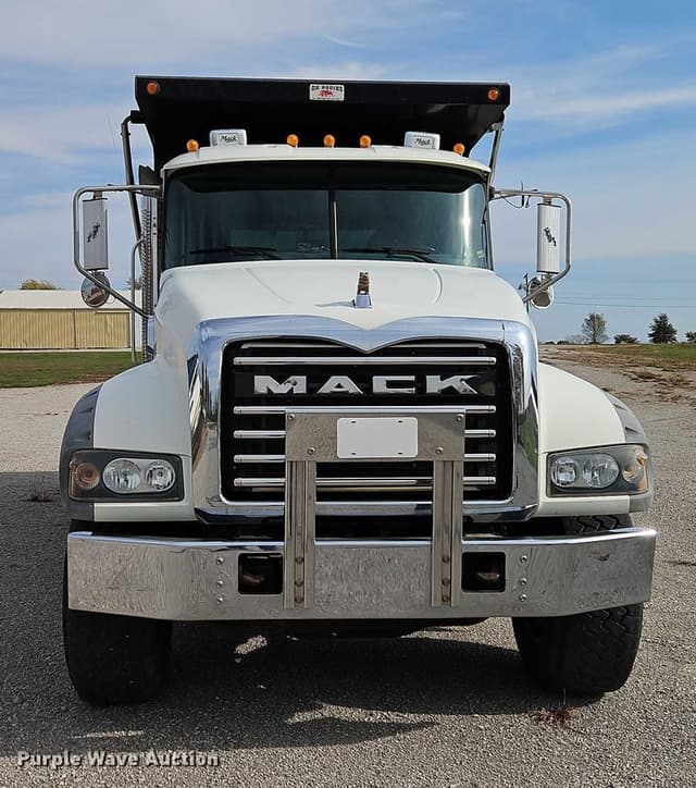 Image of Mack GU713 equipment image 1