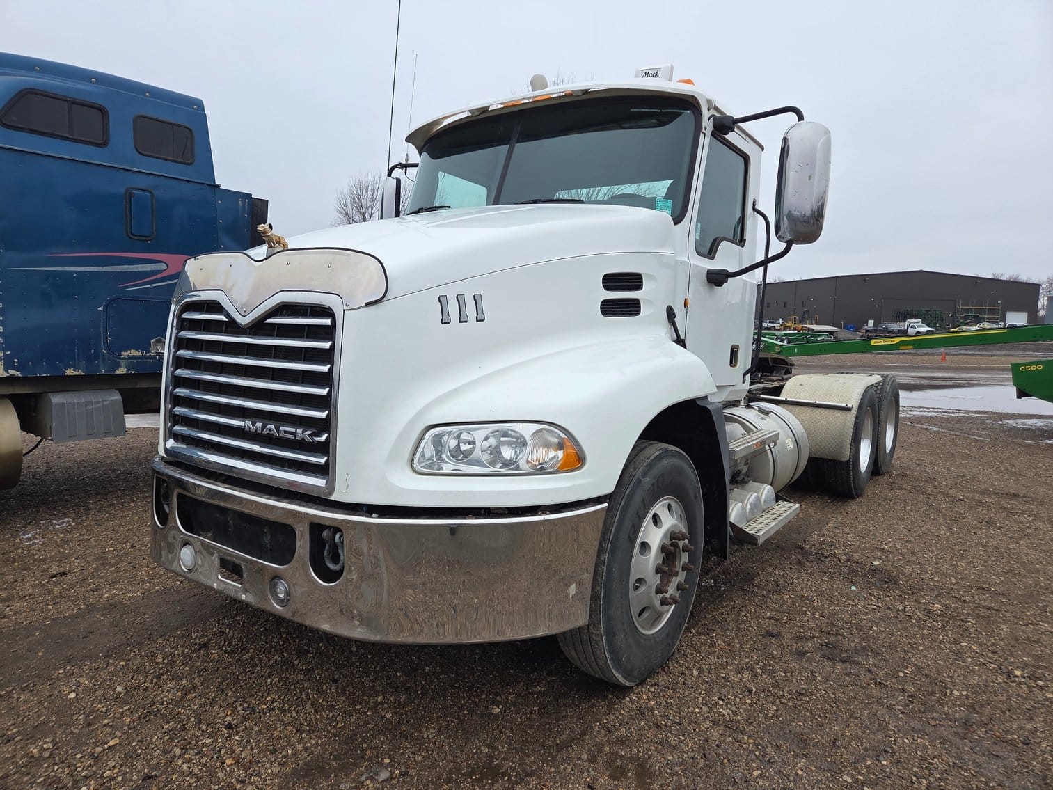 2011 Mack CXU613 Equipment Image0