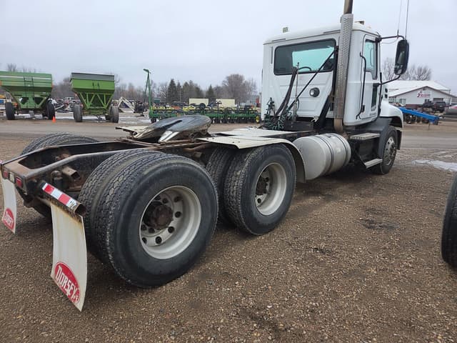 Image of Mack CXU613 equipment image 3