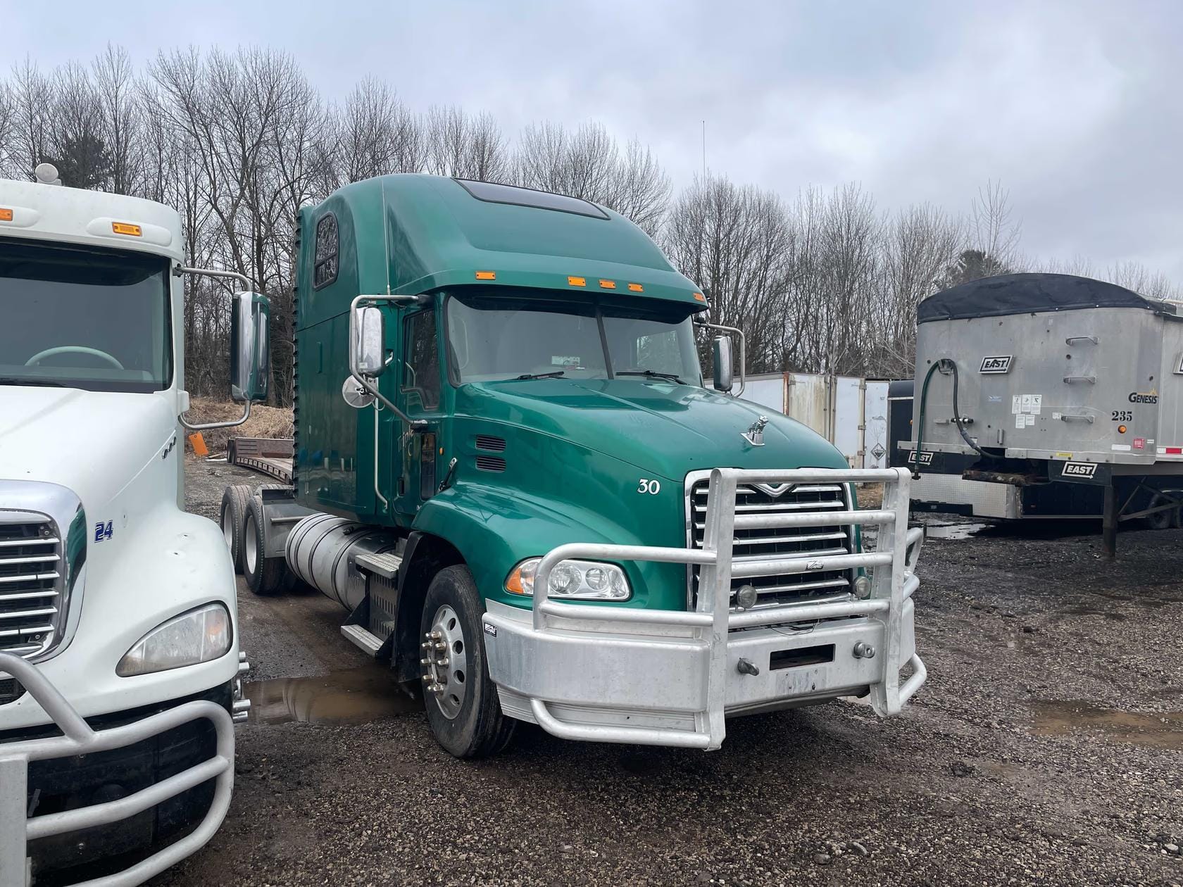 2011 Mack CXU Equipment Image0