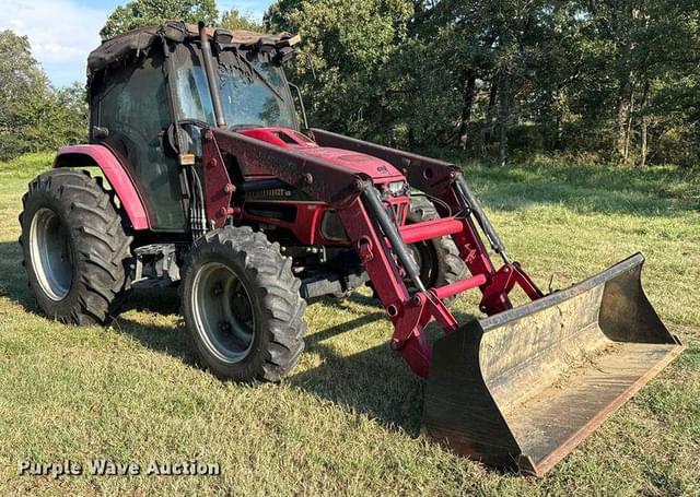 Image of Mahindra 8560 equipment image 2