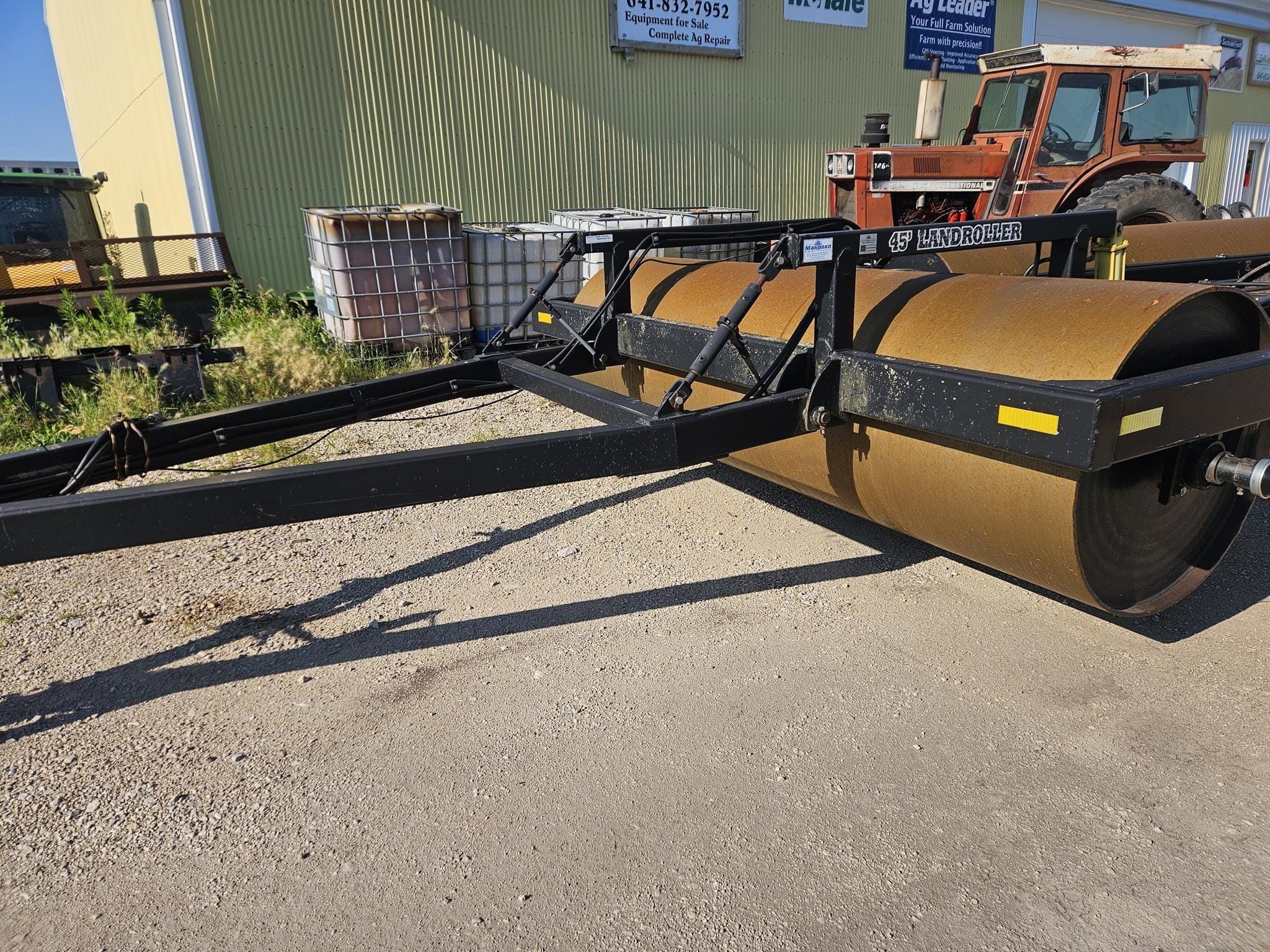 2011 Mandako L4560 Equipment Image0