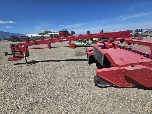 Image of Massey Ferguson 1372 equipment image 1