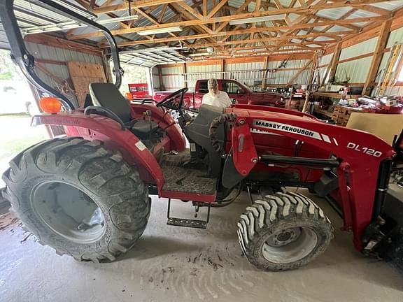 Image of Massey Ferguson 1533 equipment image 4