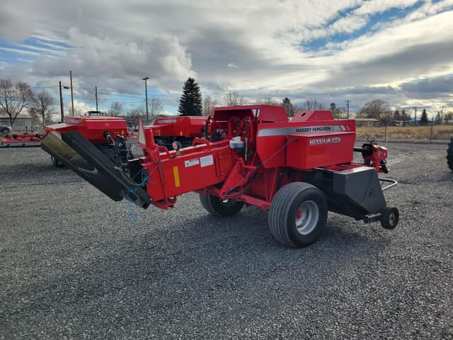 Image of Massey Ferguson 1841 equipment image 2