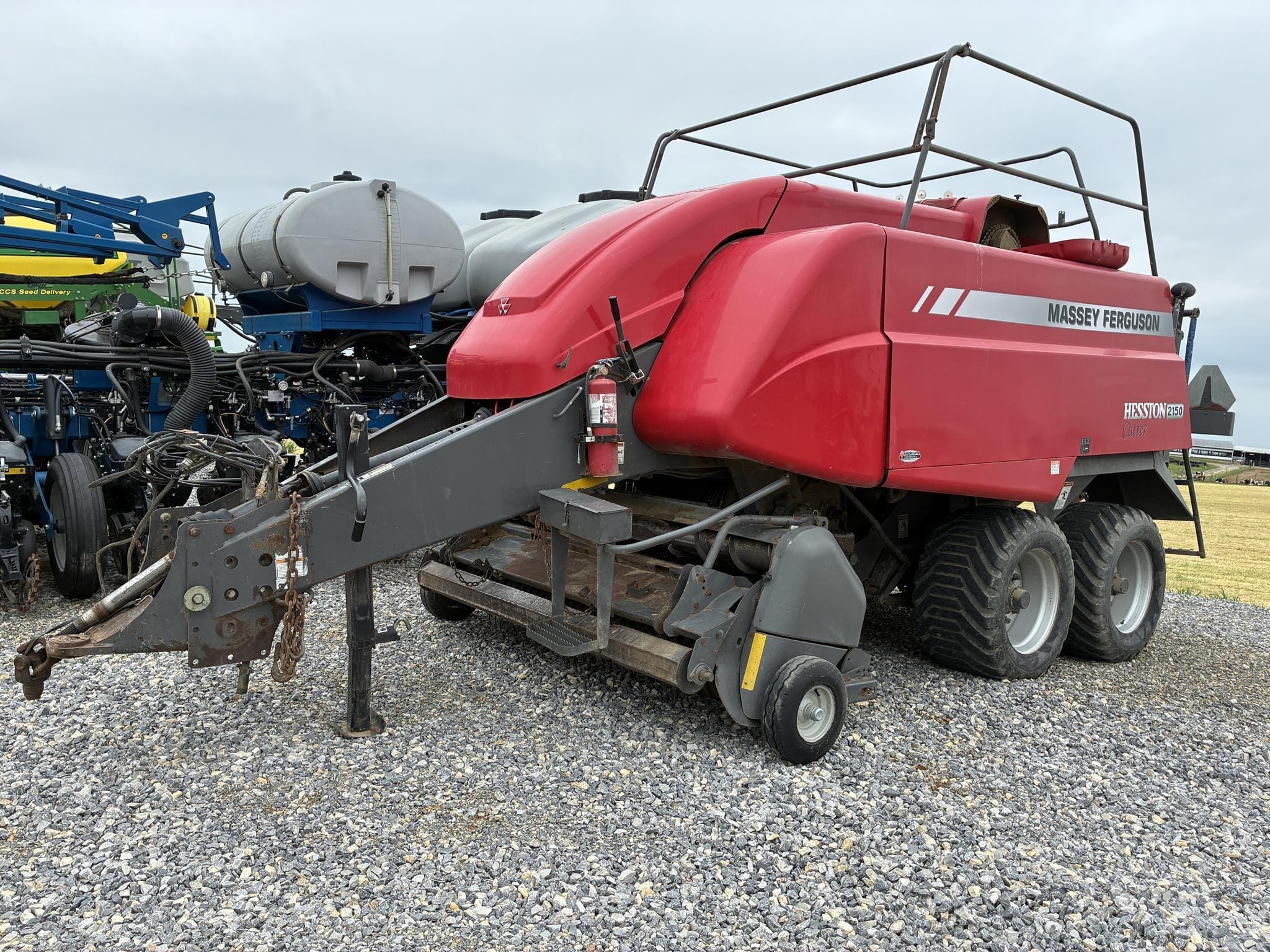 2011 Massey Ferguson 2150 Equipment Image0